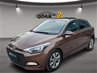 HYUNDAI I20 ODAK'TAN HYUNDAİ İ20 1.4 MPI ELİTE PANORAMIK 